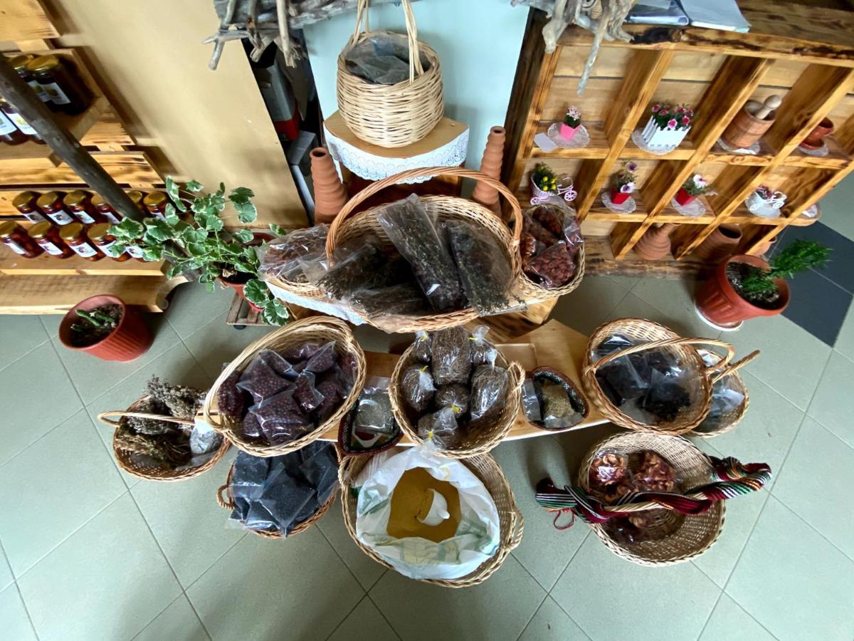 Nena Dashuri Agroturizem Peshkopi Exteriör bild